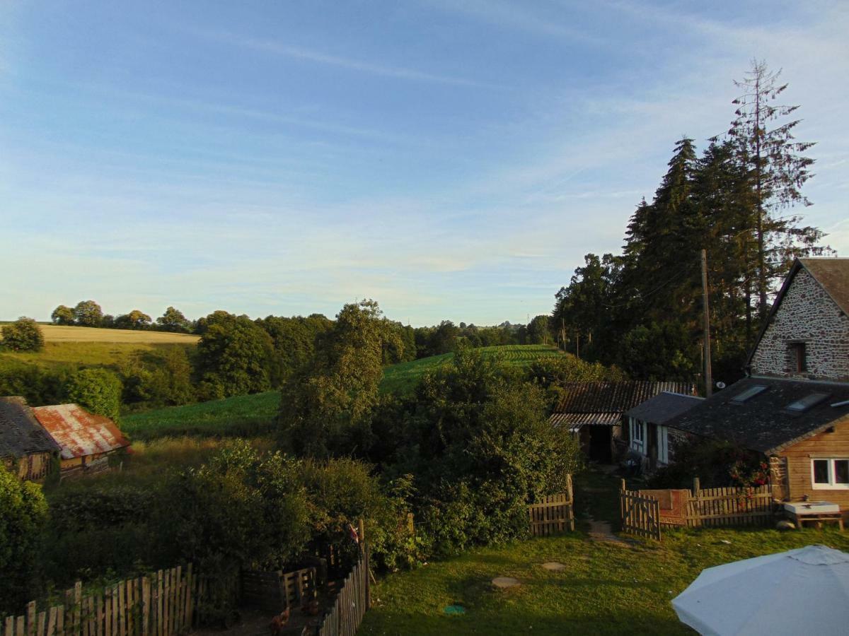 Le Domaine Villa Saint-Symphorien-des-Monts Eksteriør billede