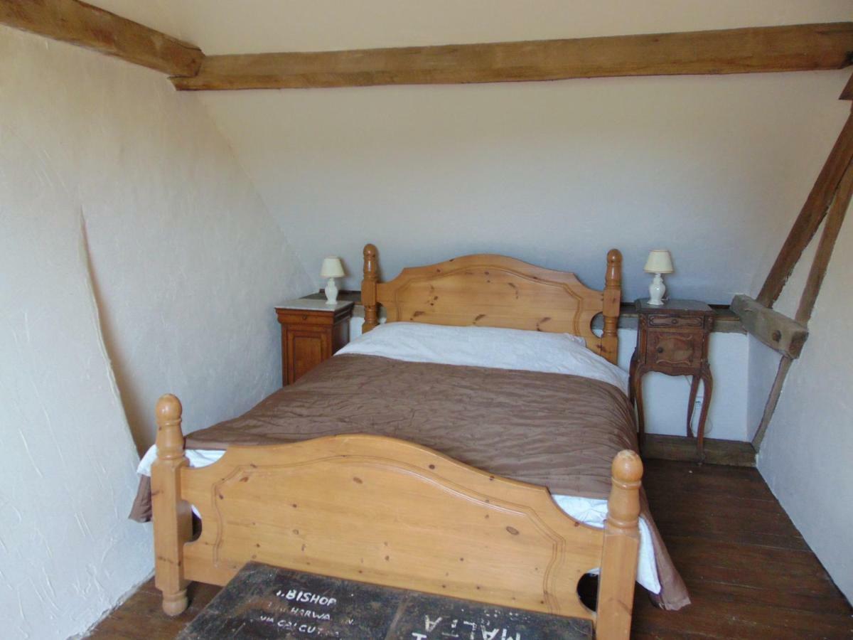 Le Domaine Villa Saint-Symphorien-des-Monts Eksteriør billede